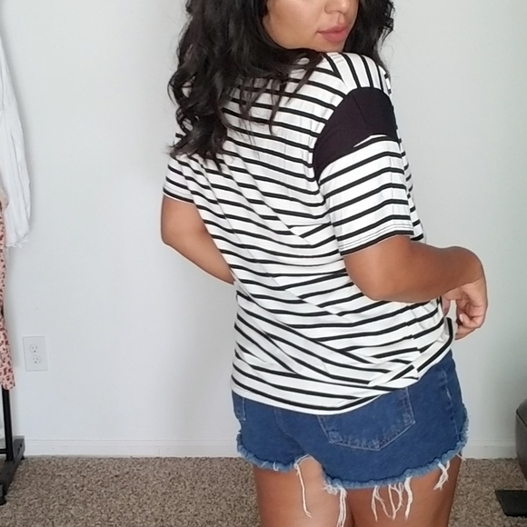 YING & YANG RELAXED STRIPE TEE TOP - Picture 12 of 15